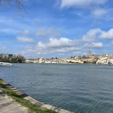 Climatise Au Coeur De La Ville, Gare A Pied, Cafe Offert Apartment *