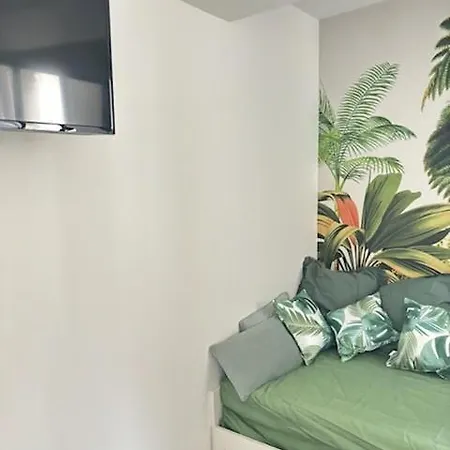 Climatise Au Coeur De La Ville, Gare A Pied, Cafe Offert Apartment